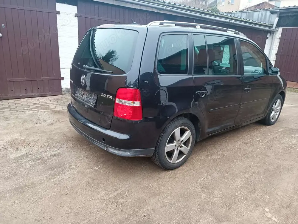 Volkswagen Touran 2.0 TDI DSG Highline,Automatik,7 Sitze,Leder,Xeno