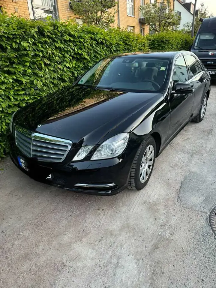 Mercedes-Benz E 220 CDI 7G-TRONIC-MB Scheckheftgepflegt