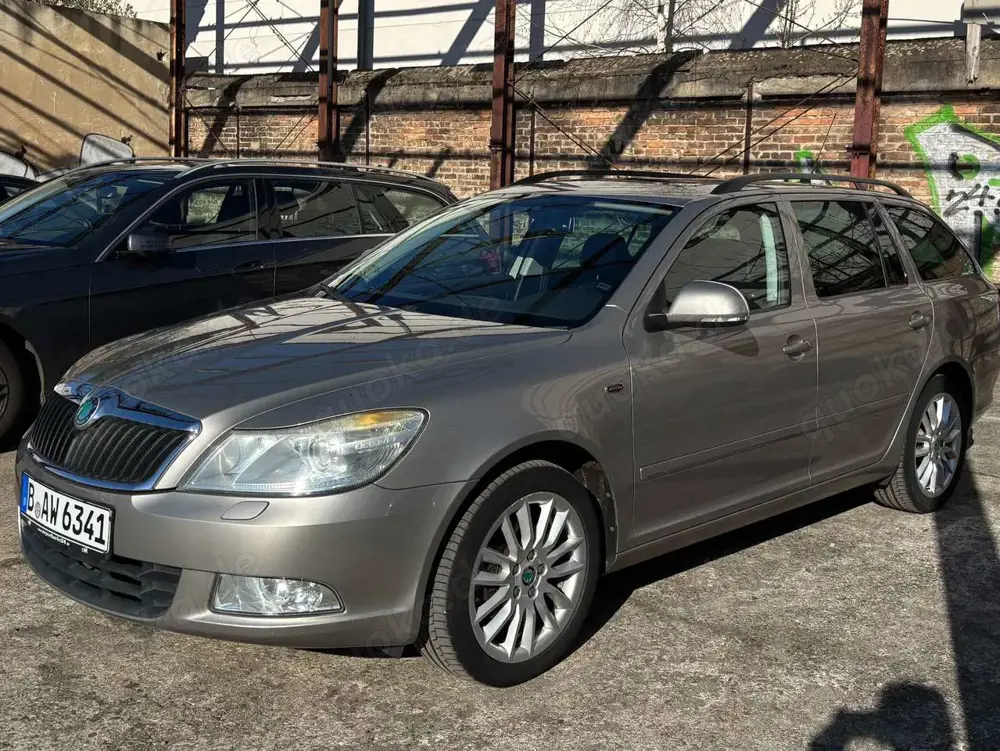 Skoda Octavia Octavia Combi 1.8 TSI DSG Laurin  Klement