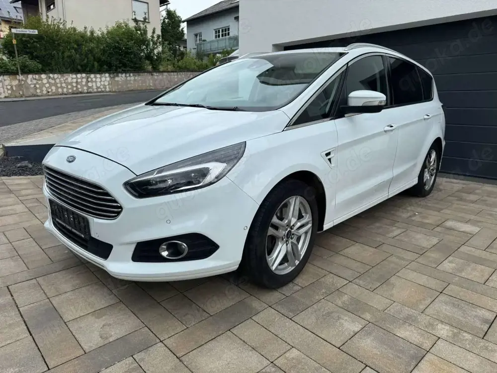 Ford S-Max 2.0 EcoBlue Titanium*Standh*Keyless*Ahk*Led*
