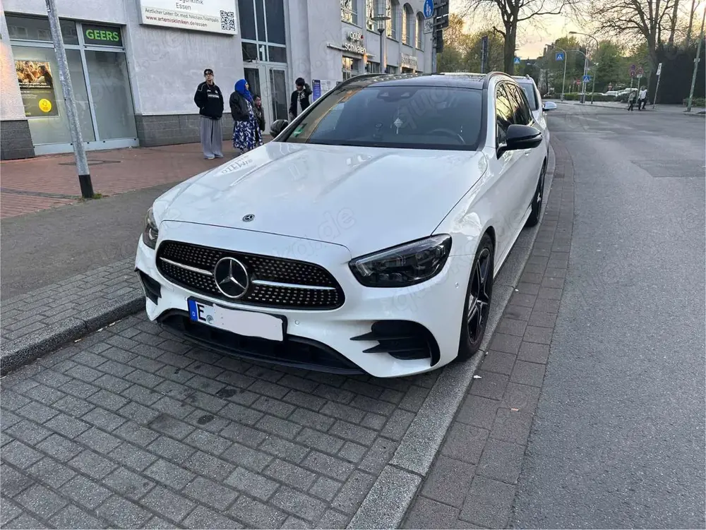 Mercedes-Benz E 200 AMG Pano MBUX Kamera Totw.