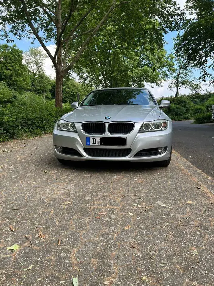 BMW 320 320i
