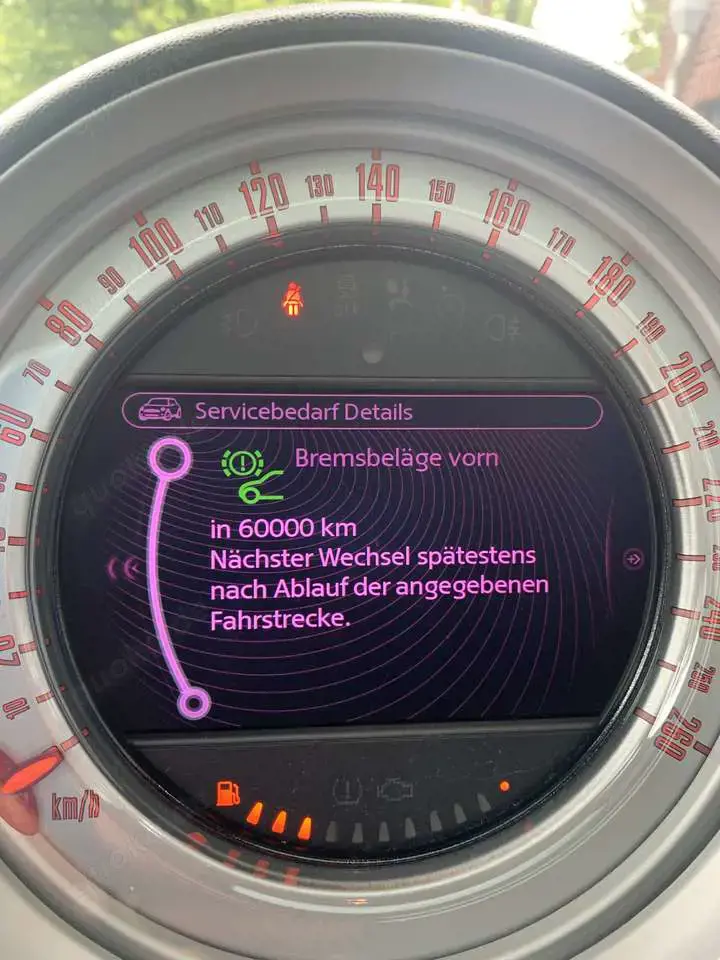 MINI Cooper Sehr gute Ausstattung