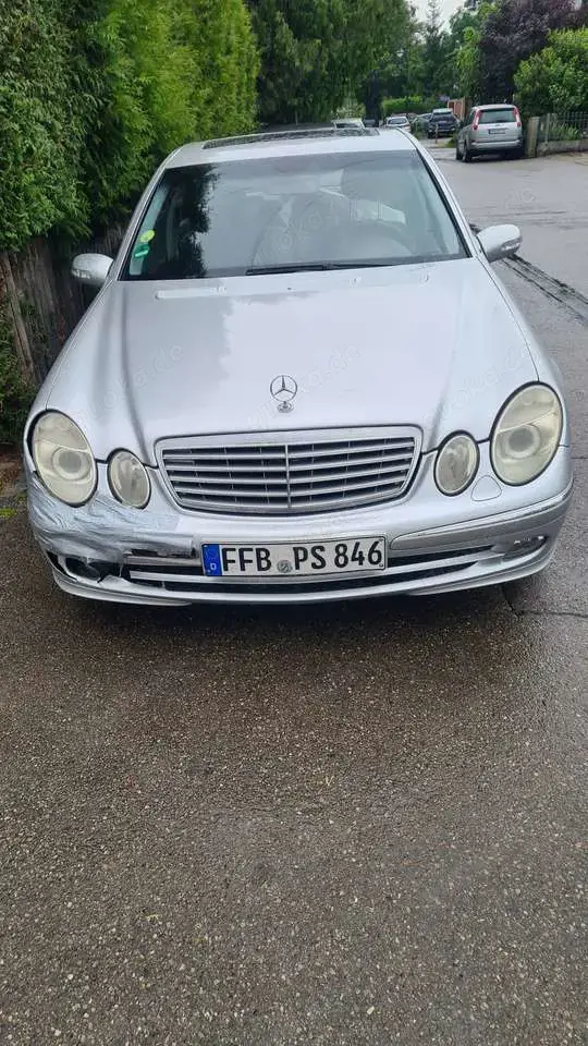 Mercedes-Benz E 240 E 240 Elegance