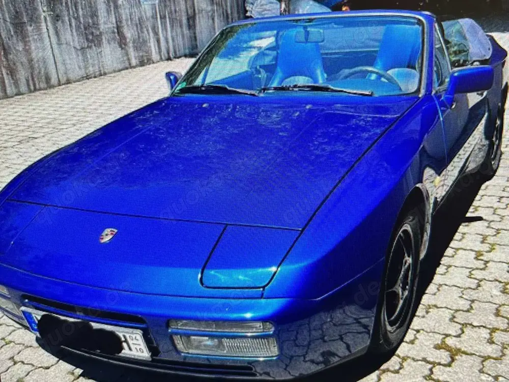 Porsche 944