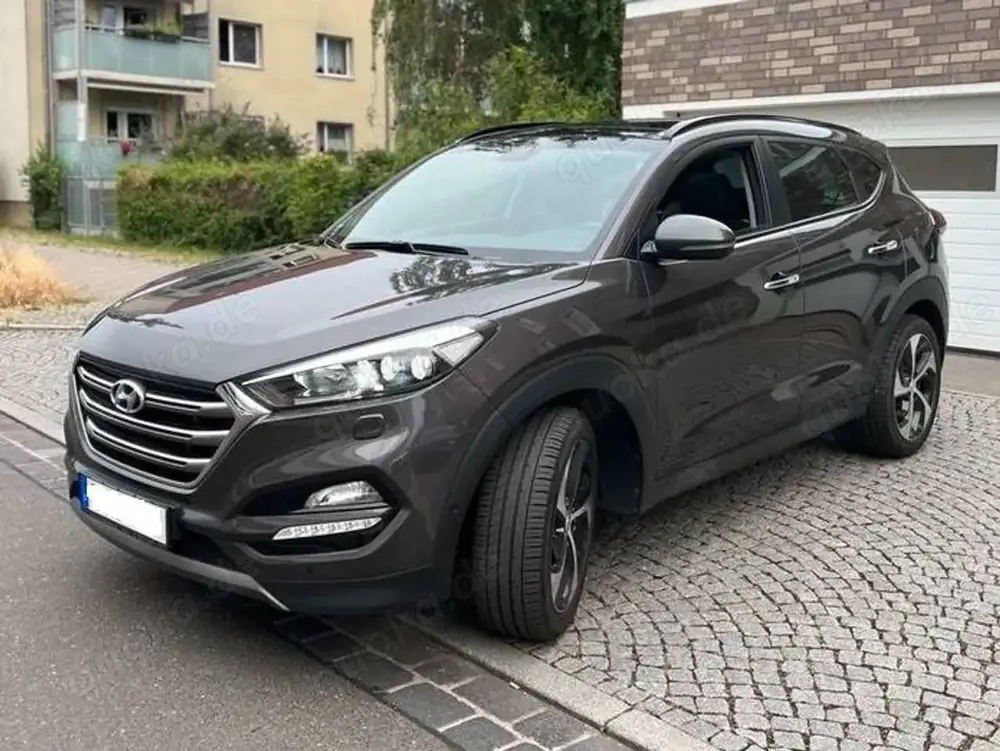 Hyundai TUCSON 2.0 CRDi 4WD Automatik Premium Panoramadach