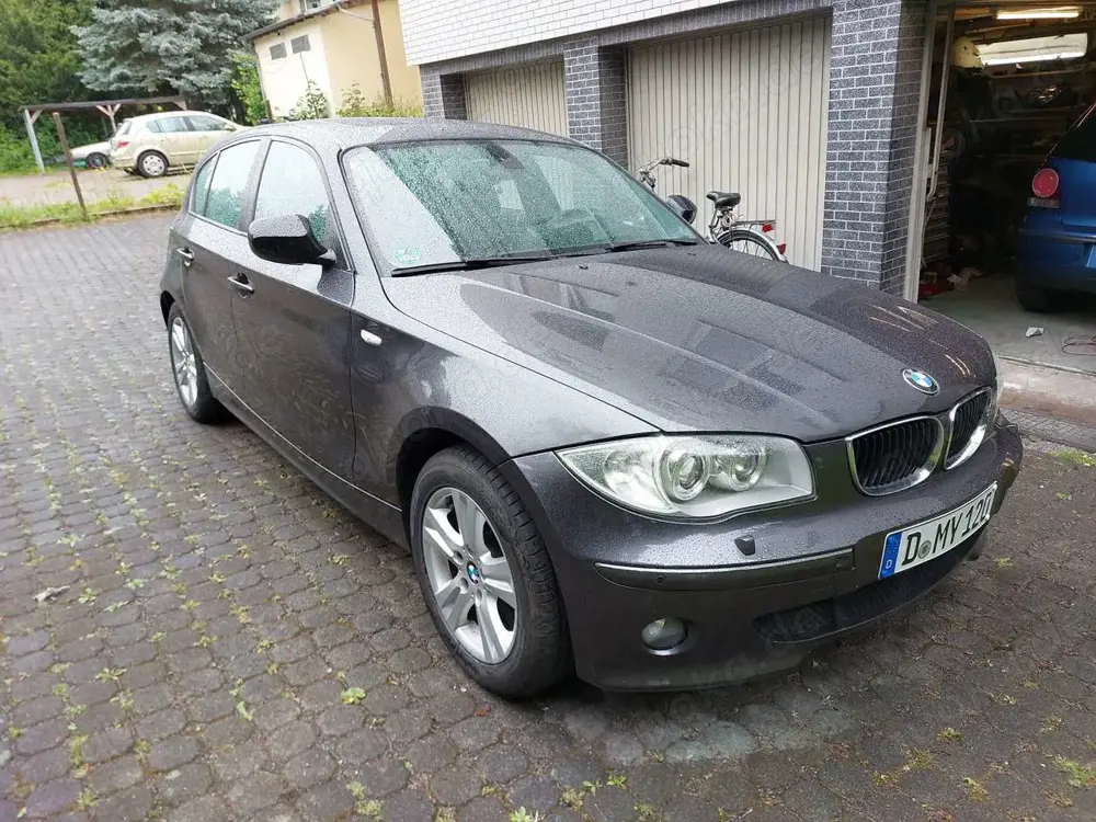BMW 120 1er 120i E87 Xenon Leder CIC Navi AHK Schiebedach