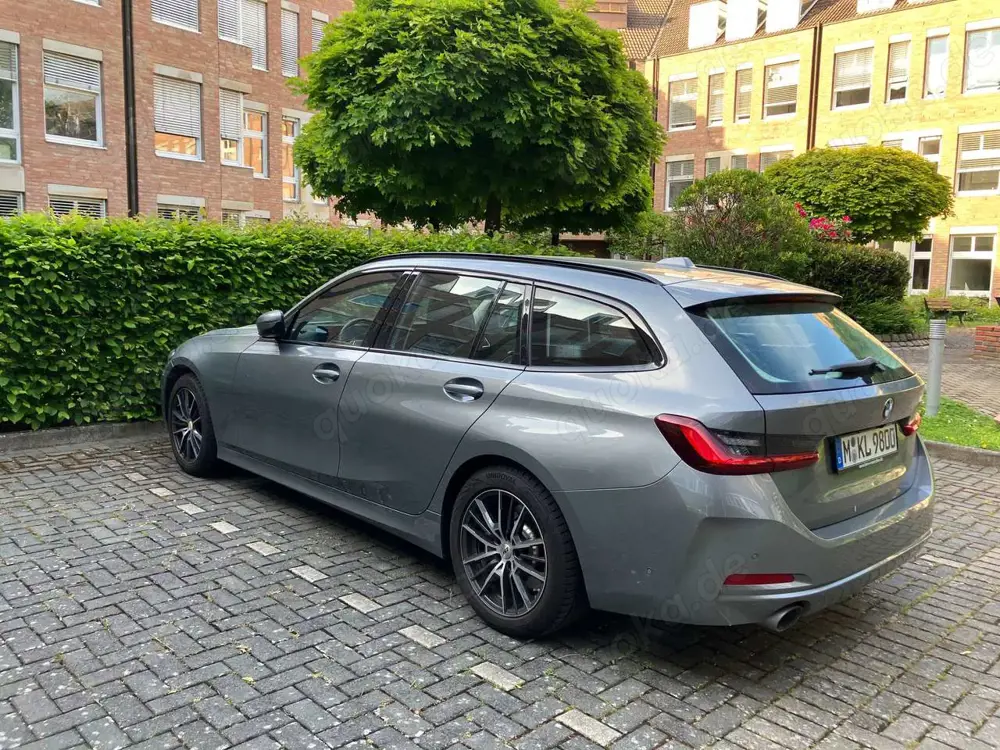 BMW 330 3er Touring Diesel 330d Touring xDrive Aut.