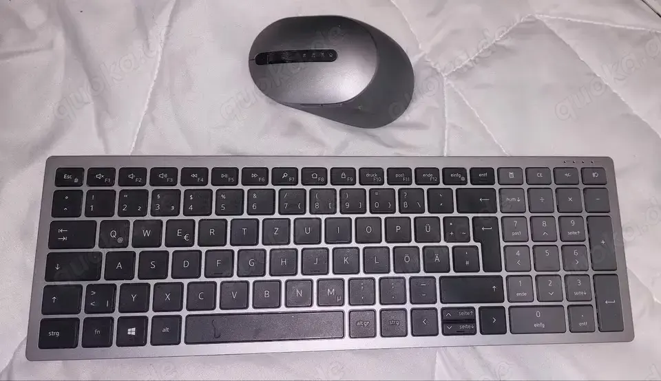 Hochwertiges original Dell Bluetooth Keyboard mit Maus Hochwertiges original Dell Bluetooth Keyboard mit Maus