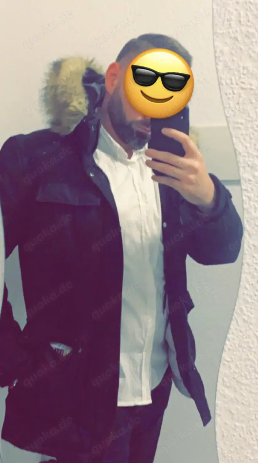 Dom sucht weibliche Sub! Dom sucht weibliche Sub!