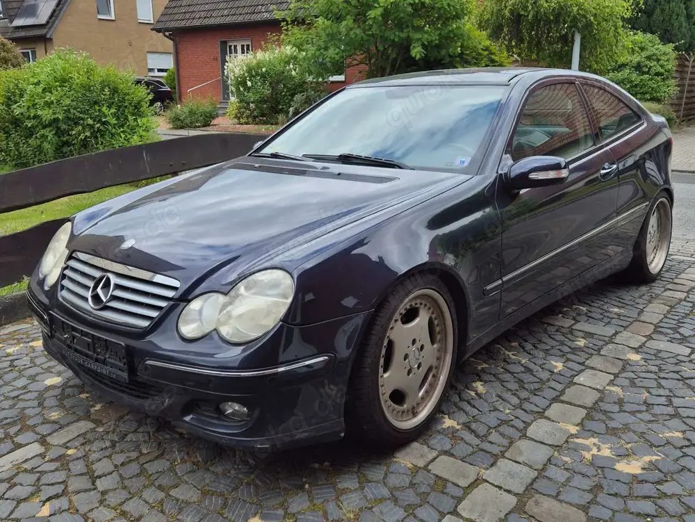Mercedes-Benz CLC 220 CDI, Panomara-Dach, Sportfahrwerk, Klima