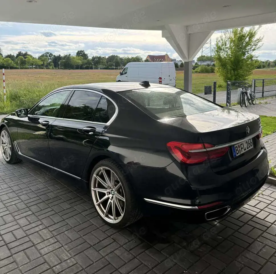 BMW 740 740i