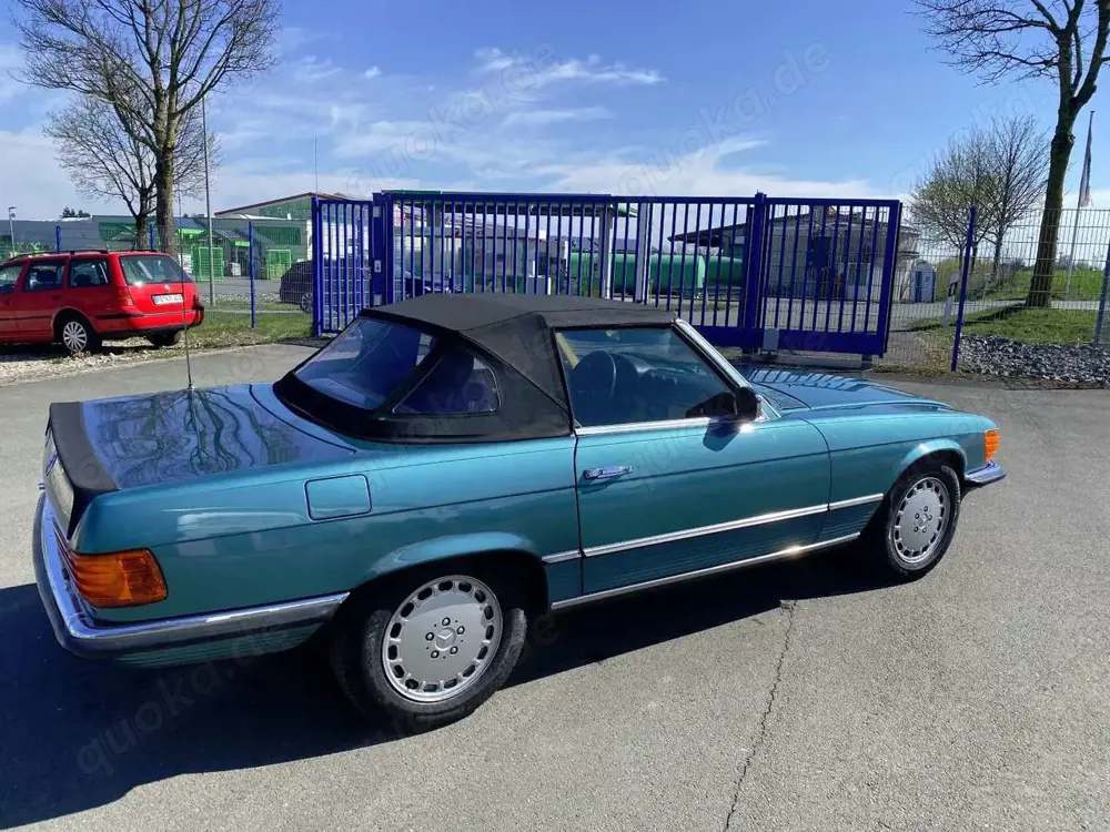 Mercedes-Benz SL 500 W107
