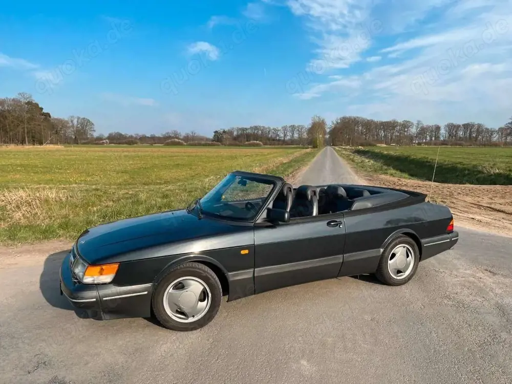 Saab 900