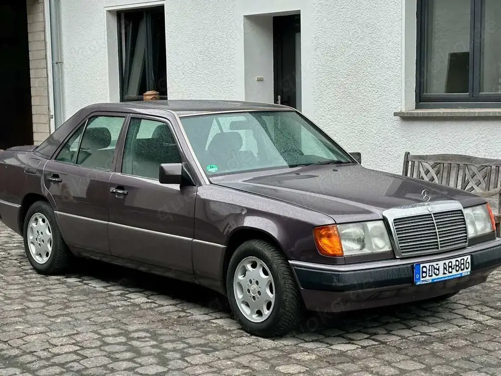 Mercedes-Benz 230 230E W124