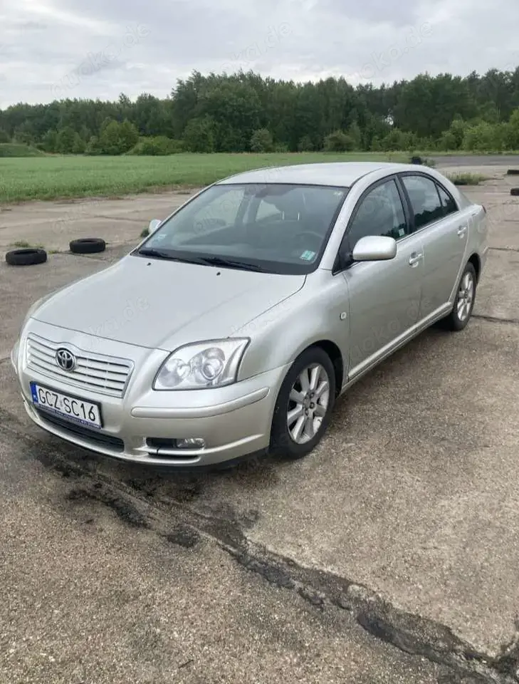 Toyota Avensis 1.8 VVT-i Executive