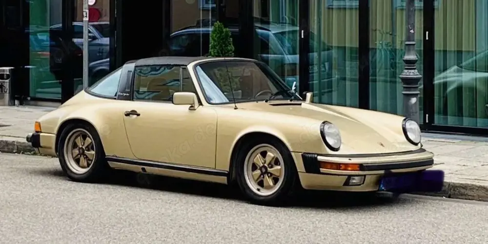 Porsche 911 Carrera Targa