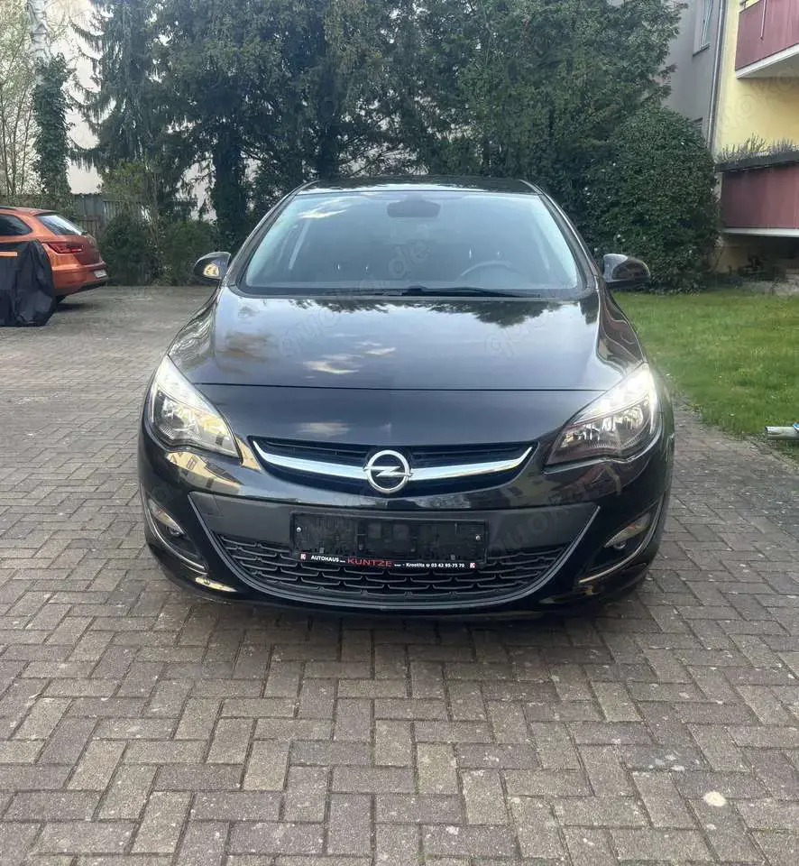 Opel Astra J 1.4 Turbo Automatik Exklusiv