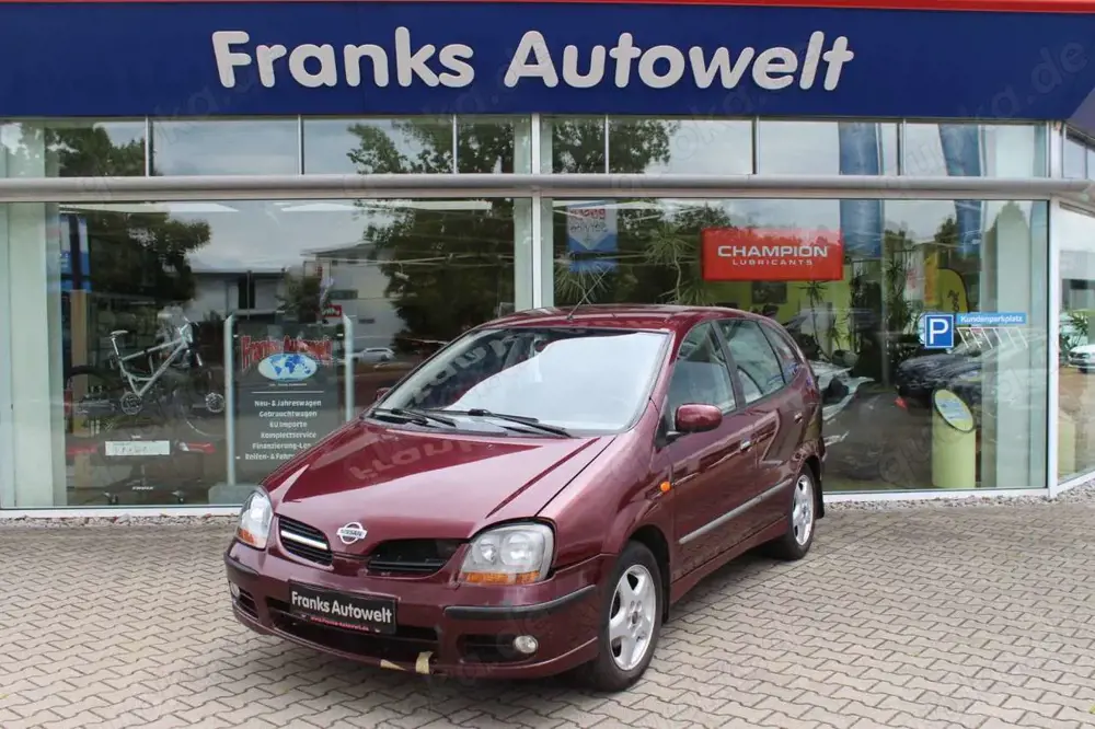 Nissan Almera Tino Visia Fresh