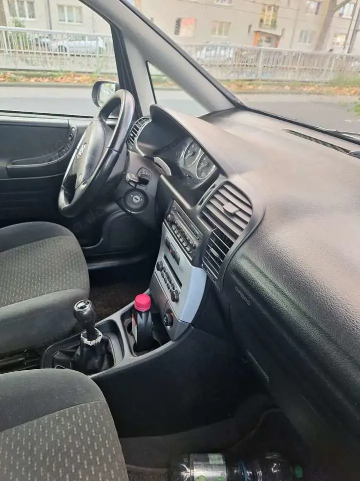 Opel Zafira 1.8. Elegant