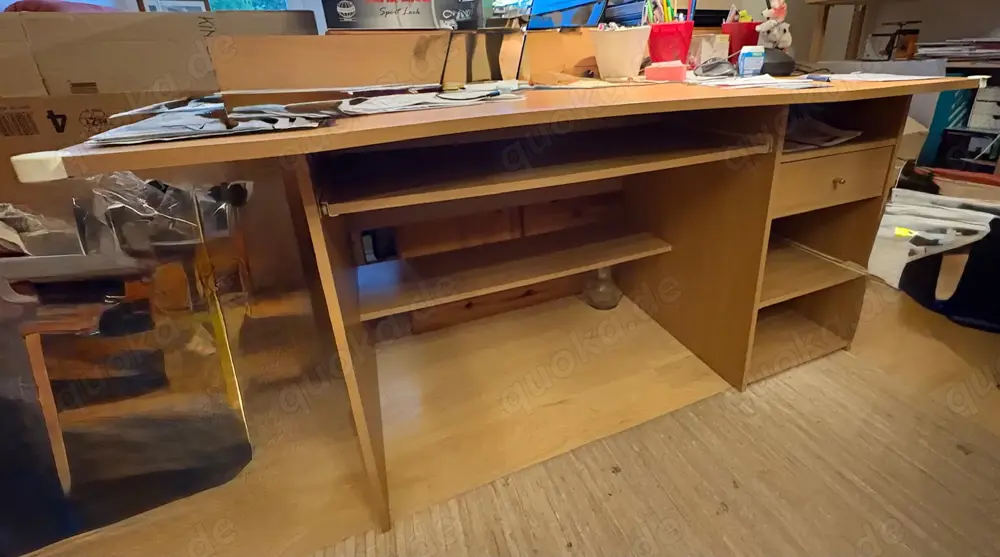 Schreibtisch zu verschenken 