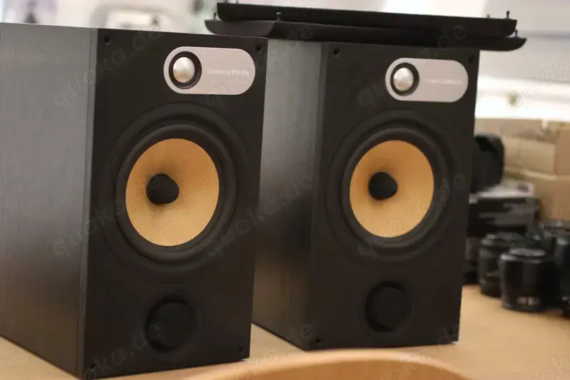 Bowers & Wilkins 685 Bowers & Wilkins 685