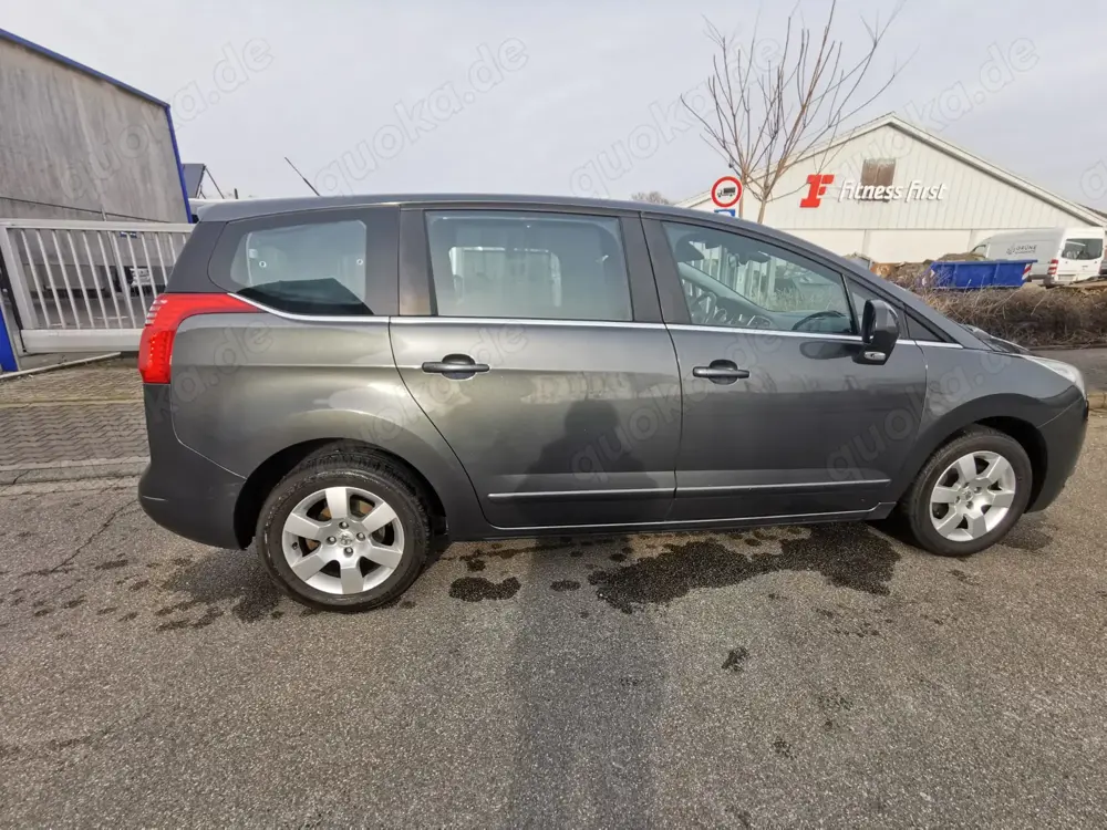 Peugeot 5008 1.6 HDI 112ps 6.Gang Klima Euro 5 Tempomat, Kühlfach