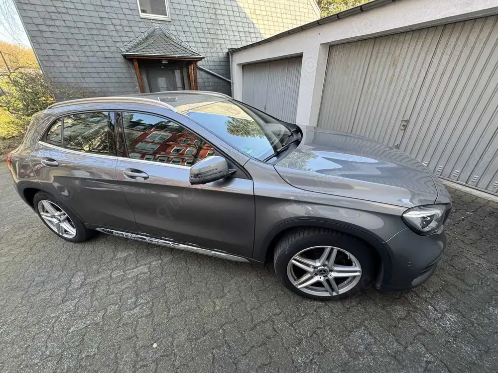 Mercedes-Benz GLA 200 AMG Line