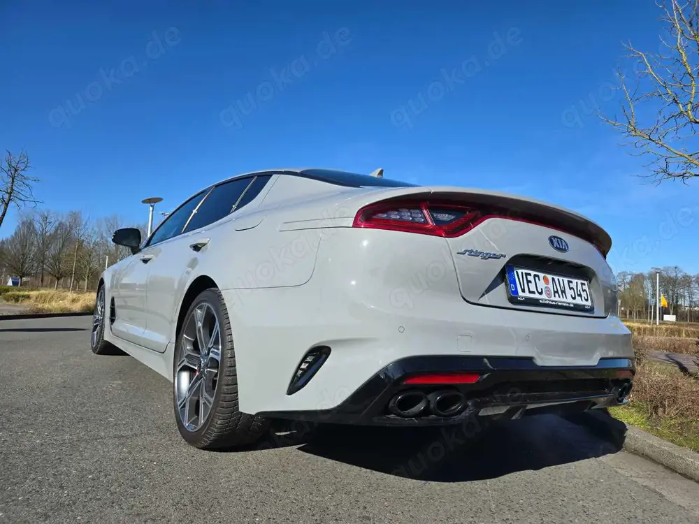 Kia Stinger Stinger+3.3+T-GDI+AWD+OPF+GT