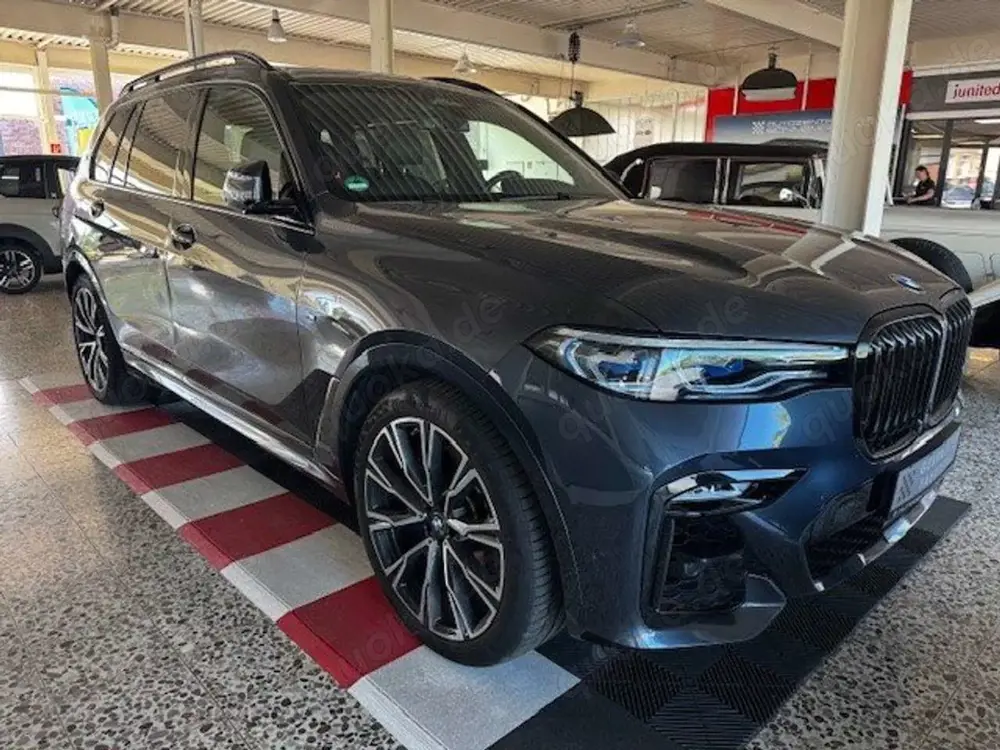 BMW X7 M X7 M50i