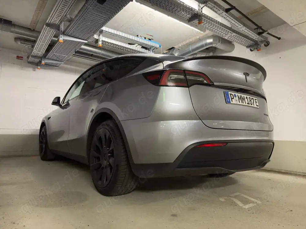 Tesla Model Y Model Y Long Range Dual Motor AWD