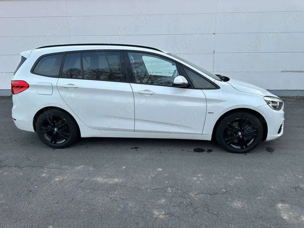 BMW 220 220d Active Tourer xDrive Sport-Aut. Advantage
