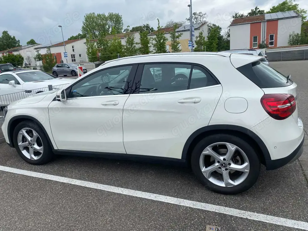 Mercedes-Benz GLA 180 GLA Urban