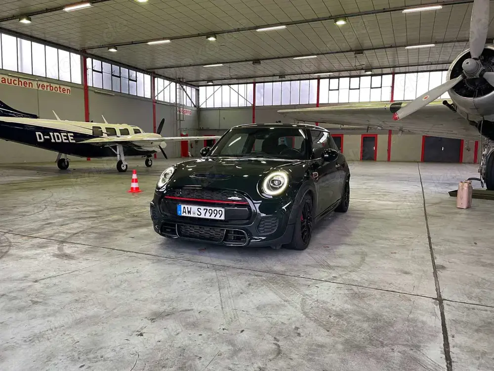MINI John Cooper Works Mini John Cooper Works