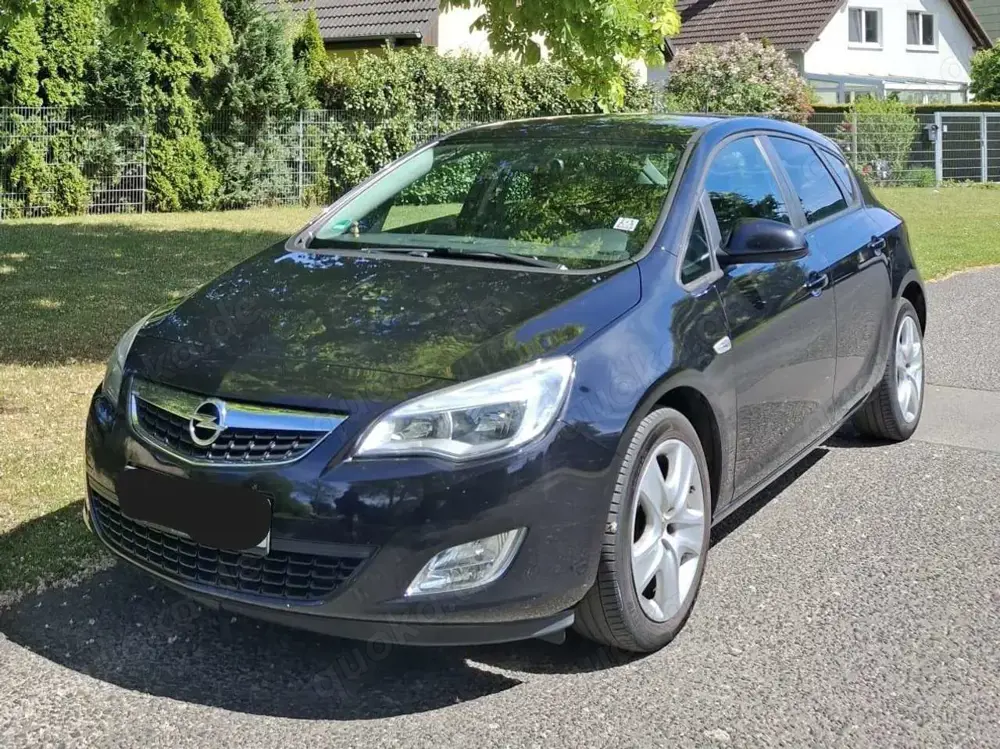 Opel Astra Astra+1.6+Design+Edition