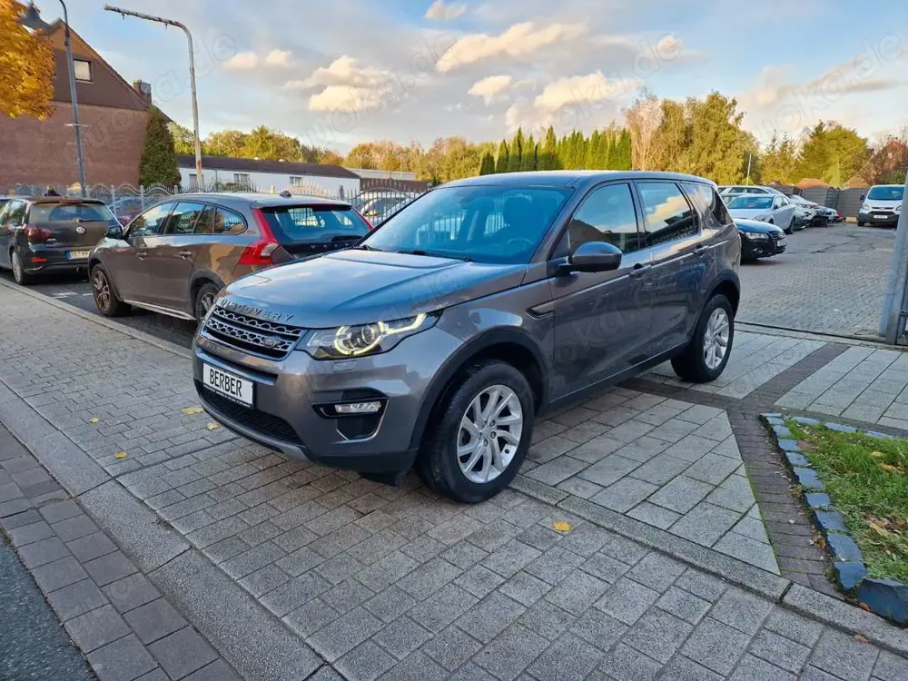 Land Rover Discovery Sport TD4 Automatik 4WD SE*PANO*LEDER*