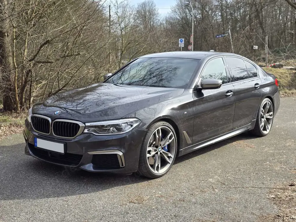BMW M550 TÜV NEU 06/2027 BMW Garantie + BMW Servicepaket