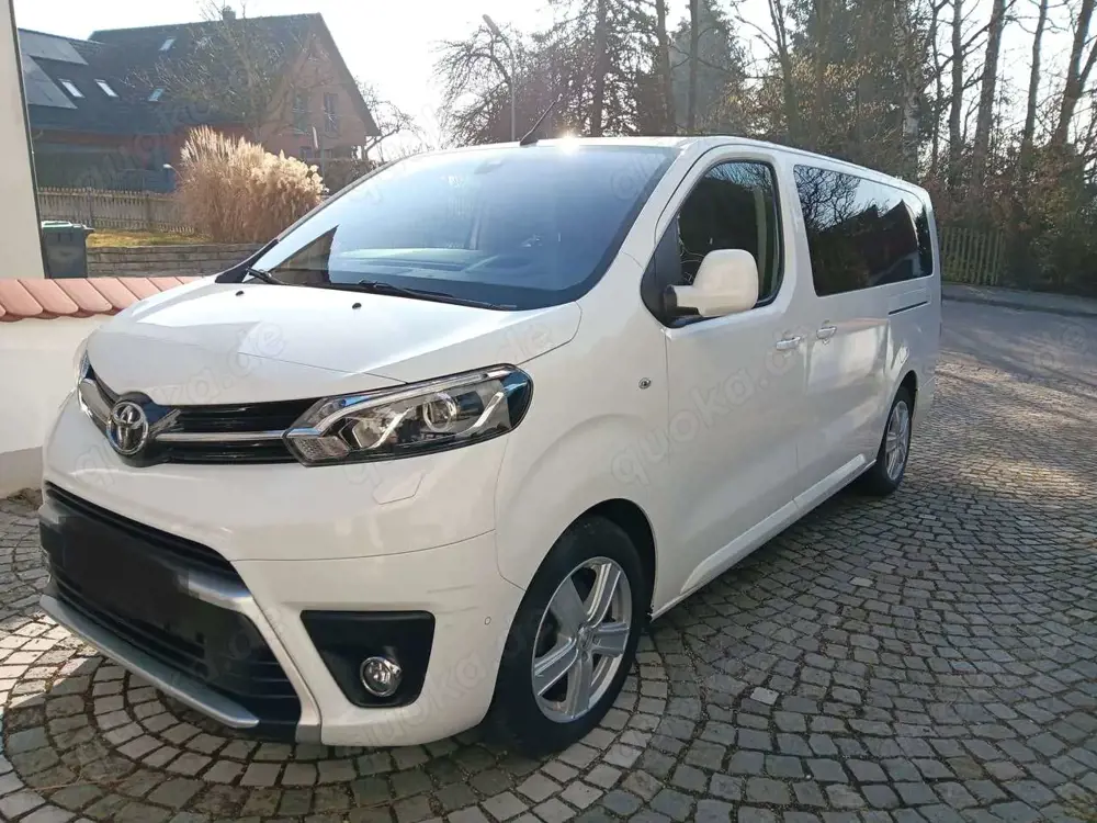Toyota Proace Executive L2 mit AHK, Standheizung und Pano
