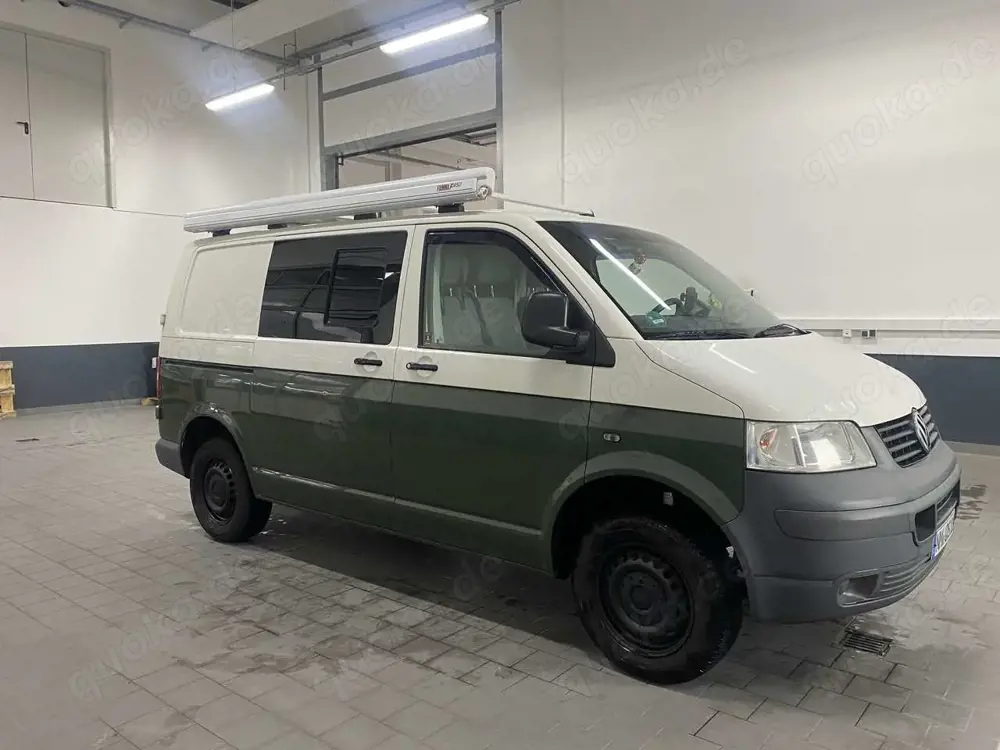 Volkswagen T5 Transporter Campingausbau/ Autark/ Top!!!