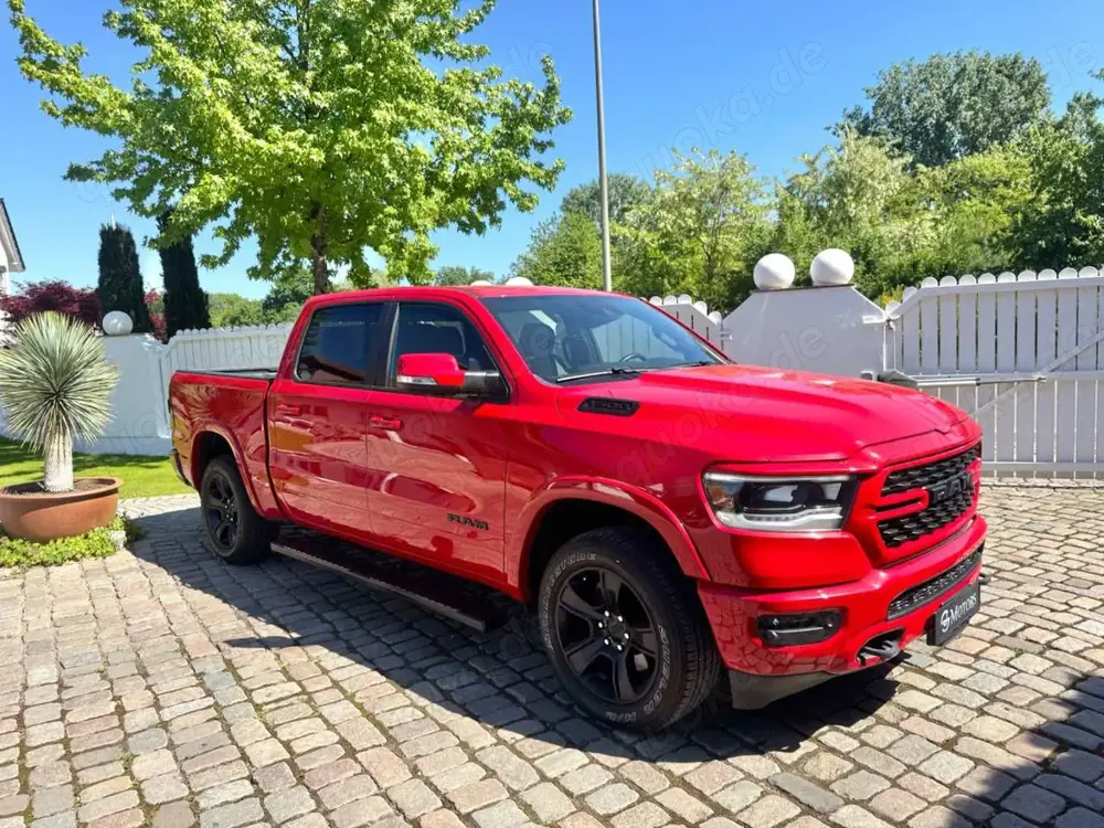Dodge RAM 1500 5.7L 4x4 Sport/Kamera/Ahk/LED/Navi/LED/