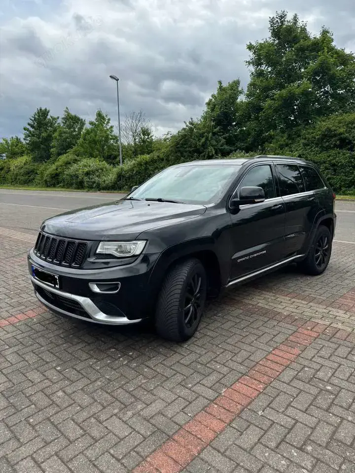 Jeep Grand Cherokee Summit 3.0 *VOLL* 4x4 Automatik SUV