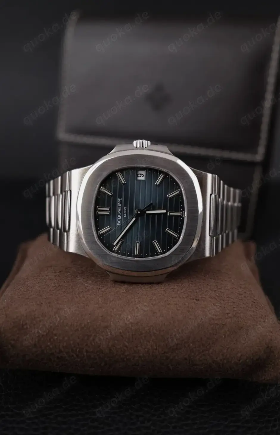 Patek Philippe Nautilus 5711 1A   Edelstahl, Blaues Zifferblatt   Full Set