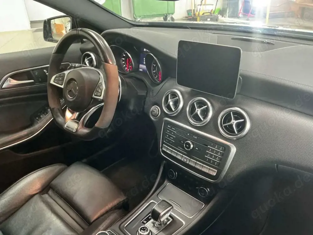 Mercedes-Benz A 45 AMG A 45 AMG 4Matic Sport