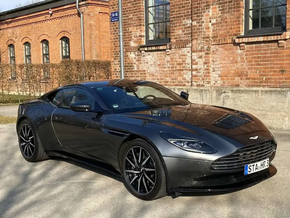 Aston Martin DB11 DB11 V8 Coupe