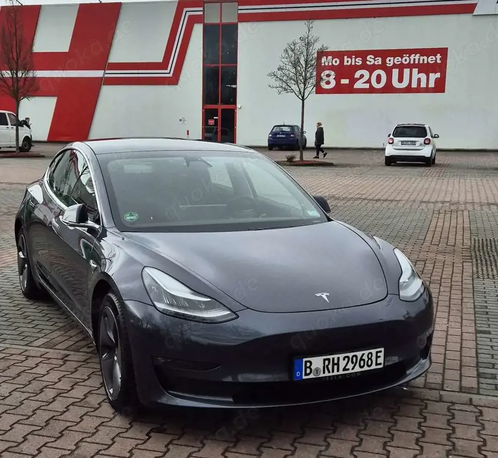 Tesla Model 3 Langstreckenbatt. Allradantrieb Dual Motor Perform