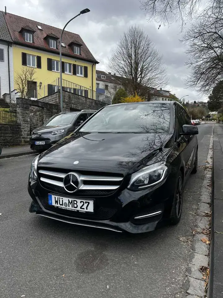 Mercedes-Benz B 220 d 4Matic 7G-DCT Edition