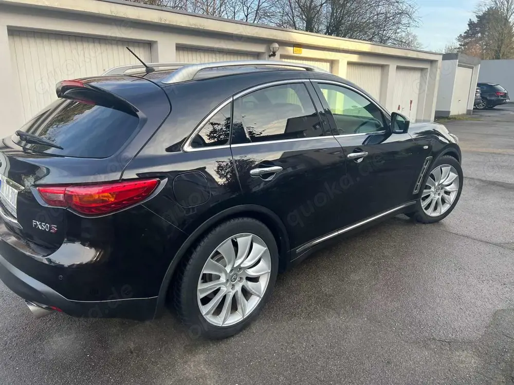 Infiniti FX