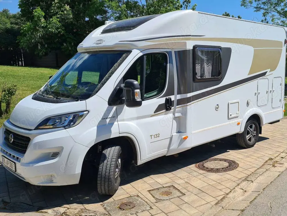 Caravans-Wohnm Carado Teilintigrierter Carado T 132