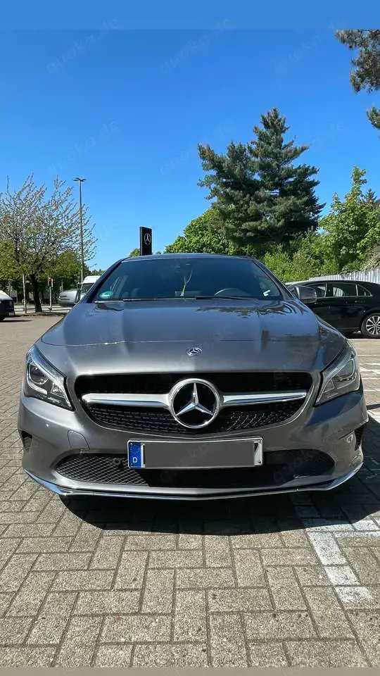 Mercedes-Benz CLA 180 7G-DCT