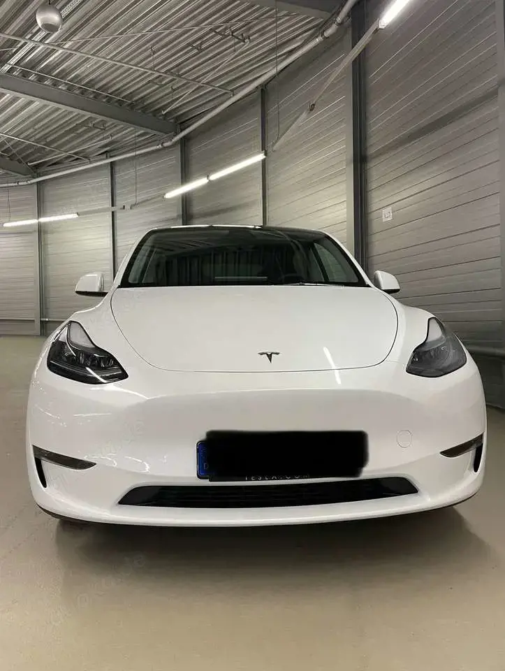 Tesla Model Y Long Range Dual Motor AWD